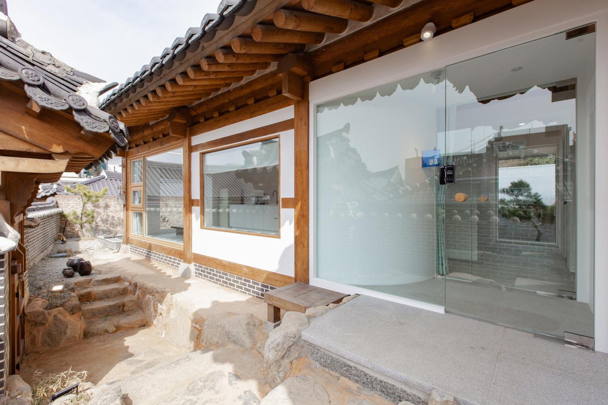 Cheong-Yeon, The Korean Traditional House Hanok In Jeonju Hanok Village Eksteriør billede